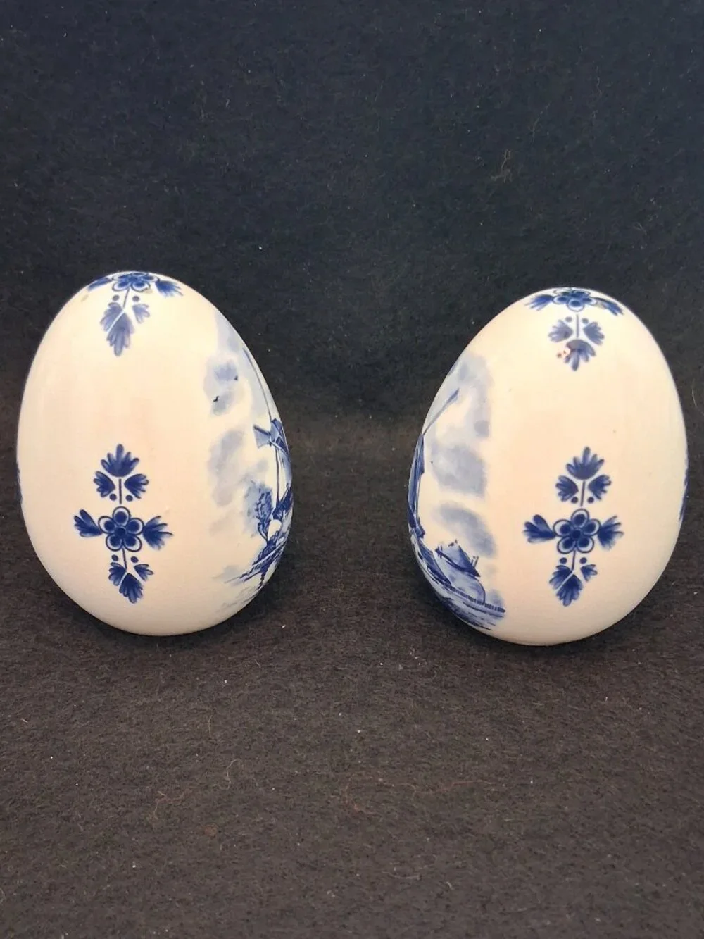 Vintage Delft Blue Hand Painted Egg-Shaped Salt and Pepper Shakers Windmill - Picture 2 of 10